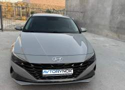 Hyundai Elantra 2023 года