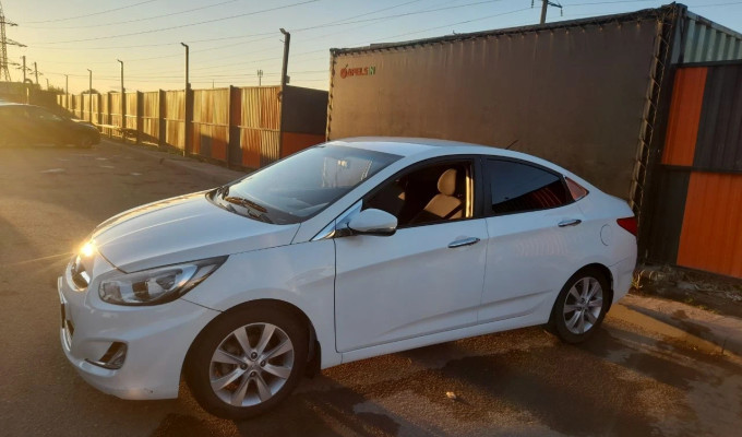Hyundai Accent 2012 года