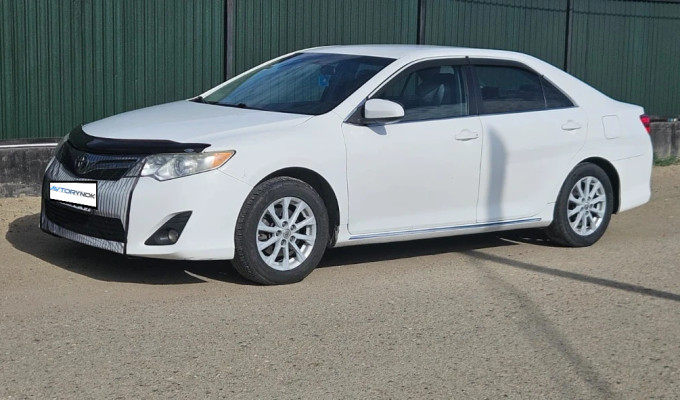 Toyota Camry 2012 года