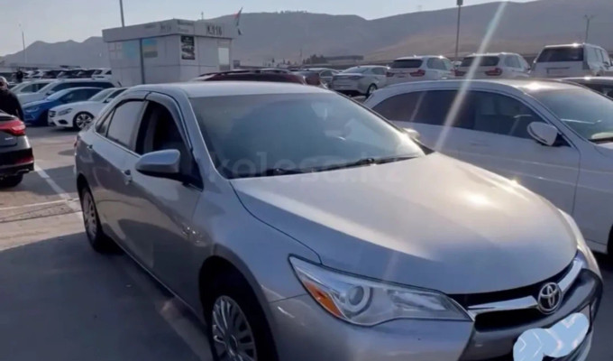 Toyota Camry 2016 года
