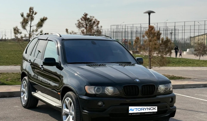 BMW X5 2001 года