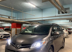 Toyota Sienna 2018 года