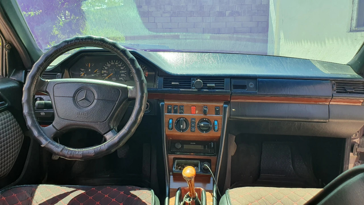 Mercedes-Benz E-Class, 1994