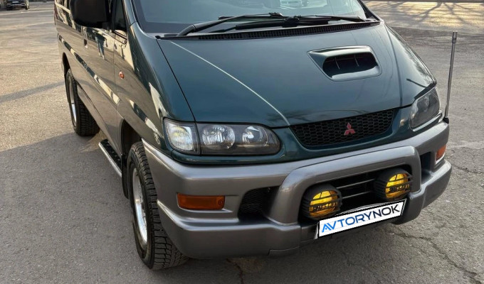 Mitsubishi Delica 1997 года