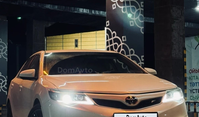 Toyota Camry 2014 года