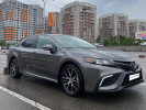 Toyota Camry 2022 года