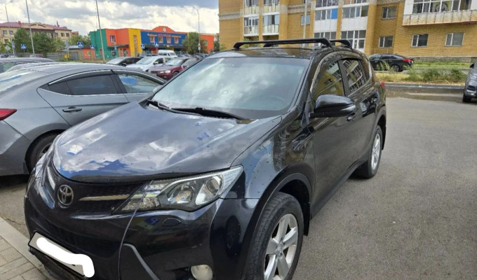 Toyota RAV4 2013 года