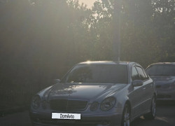Mercedes-Benz E-Класс 2003 года