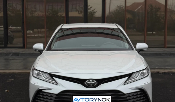 Toyota Camry 2024 года