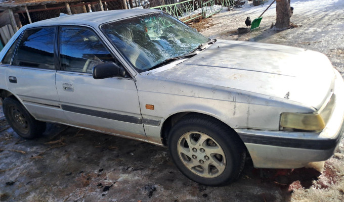 Mazda 626 1987 года