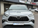 Toyota Highlander 2021 года