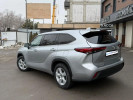 Toyota Highlander 2021 года