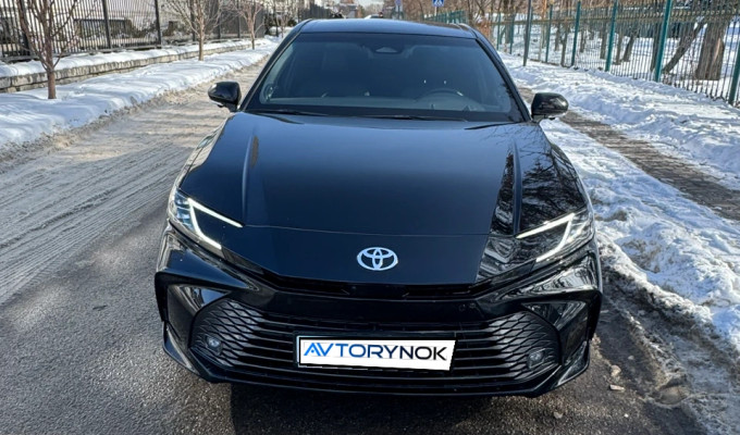 Toyota Camry 2024 года