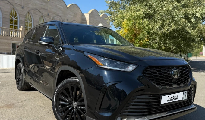 Toyota Highlander 2023 года