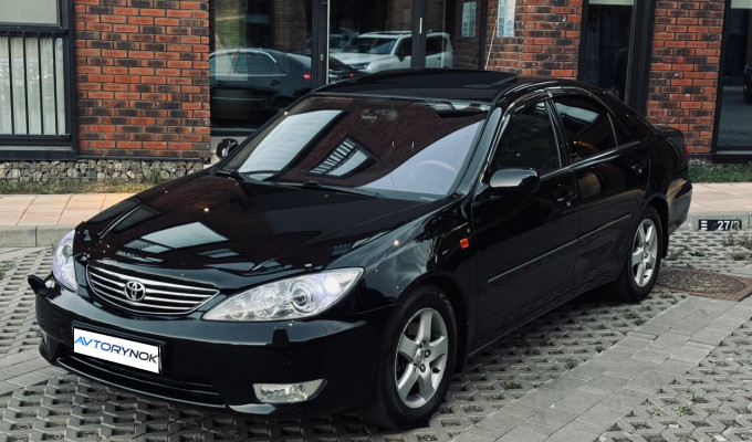 Toyota Camry 2005 года