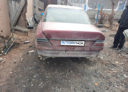 Mercedes-Benz E-Класс 1994 года