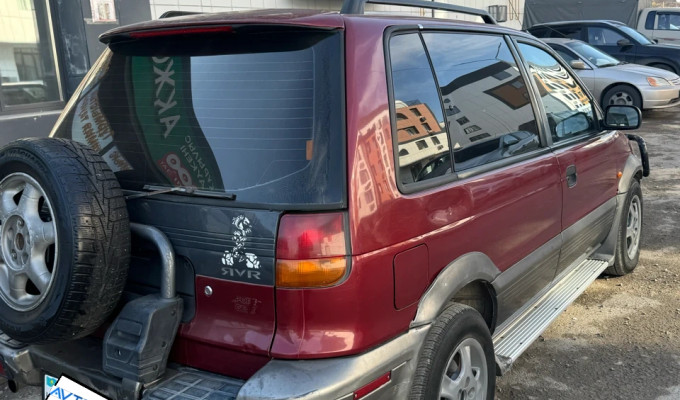 Mitsubishi RVR 1995 года