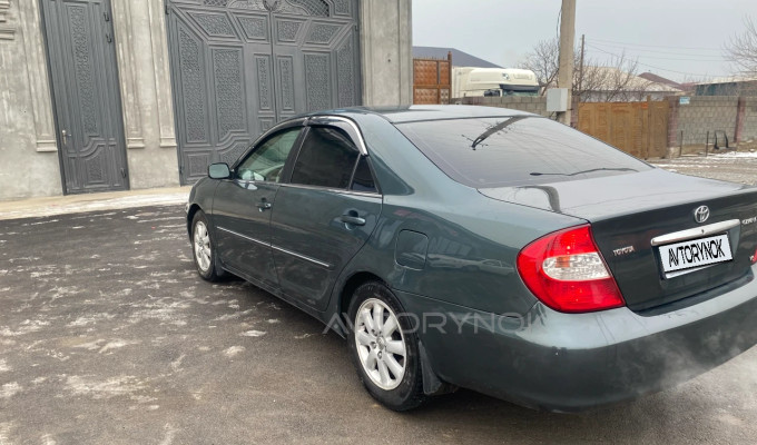 Toyota Camry 2004 года