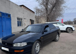 Toyota Camry 1992 года