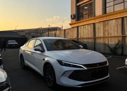 BYD Qin L DM-i 2025 года