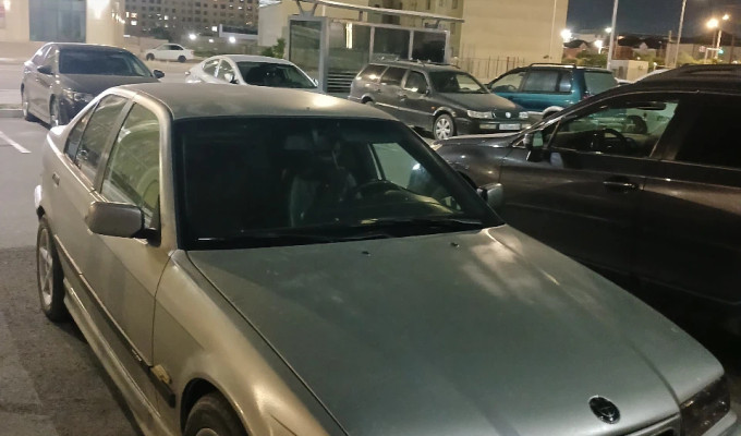 BMW 3 серия 1995 года