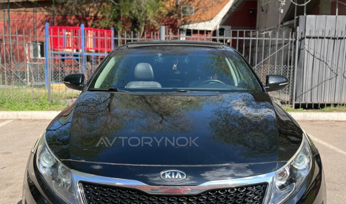 Kia K5 2010 года
