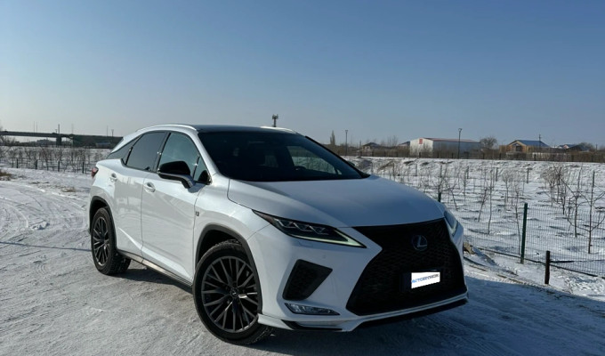 Lexus RX 2021 года