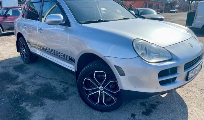 Porsche Cayenne 2004 года