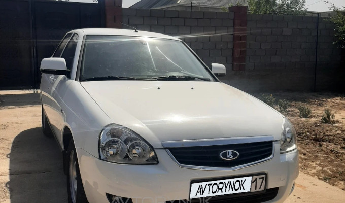 ВАЗ (Lada) Priora 2012 года