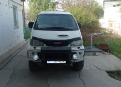Mitsubishi Delica 1996 года