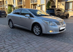 Toyota Avensis 2009 года