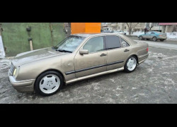 Mercedes-Benz E-Класс 1998 года