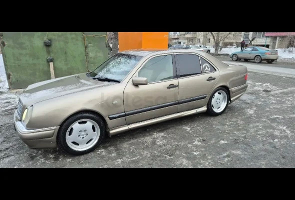 Mercedes-Benz E-Класс 1998 года
