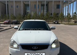 ВАЗ (Lada) Priora 2013 года