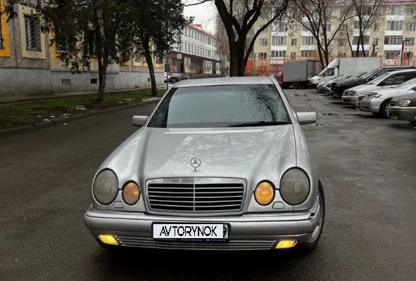 Mercedes-Benz E-Класс 1996 года