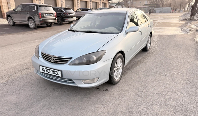 Toyota Camry 2004 года