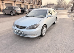Toyota Camry 2004 года