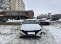 Hyundai Elantra 2021 года