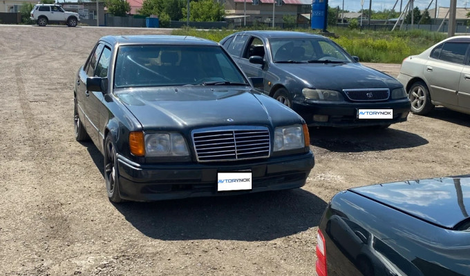 Mercedes-Benz E-Класс 1987 года