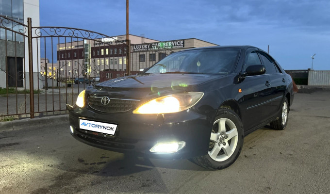 Toyota Camry 2003 года
