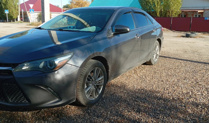 Toyota Camry 2017 года