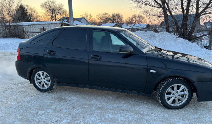 ВАЗ (Lada) Priora 2013 года
