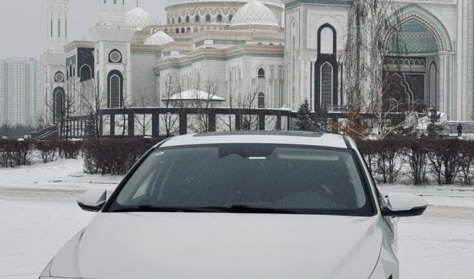 Hyundai Elantra 2024 года
