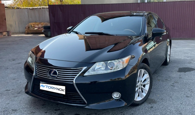 Lexus ES 2014 года