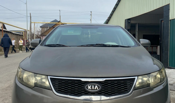 Kia Cerato 2012 года