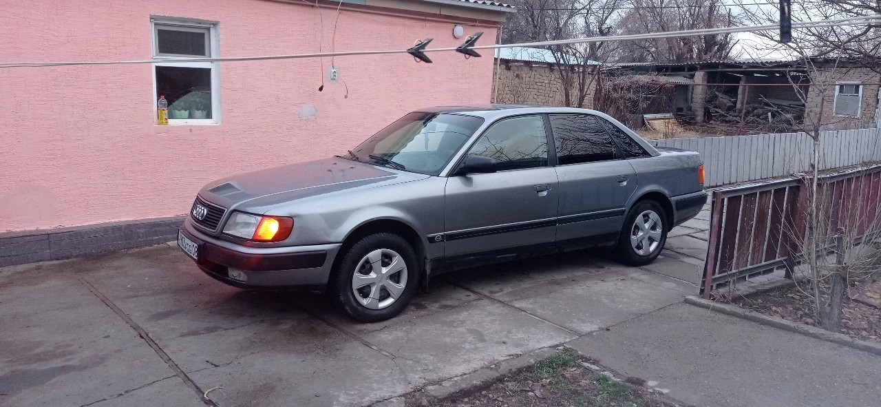 Audi S4, 1992