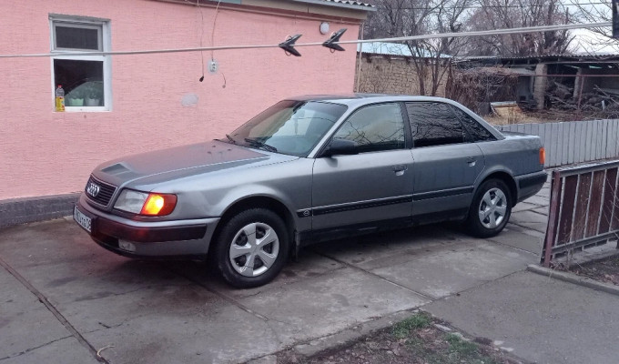Audi S4 1992 года