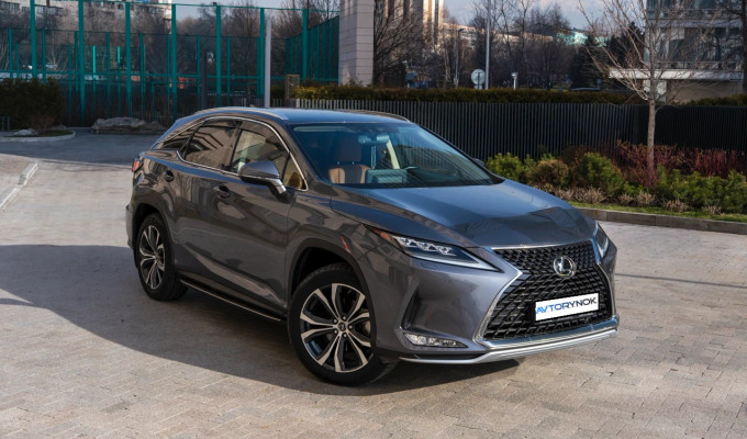 Lexus RX 2021 года