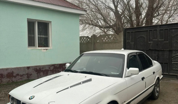 BMW 5 серия 1992 года