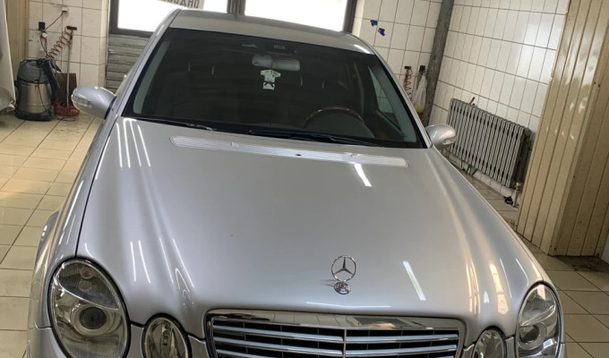 Mercedes-Benz E-Класс 2002 года